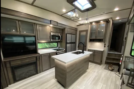 Scott's Solitude S-Class 3740BH Fifth Wheel