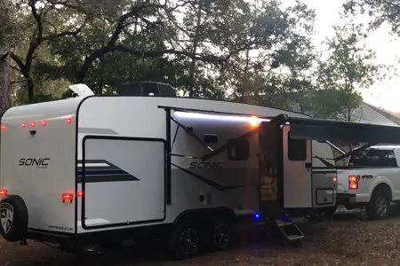 Don's Venture RV Sonic 220vrb Travel Trailer