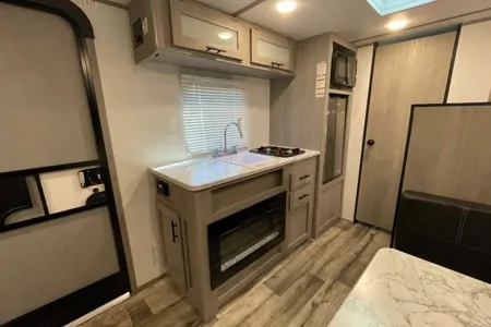 Coleman 17 B Travel Trailer