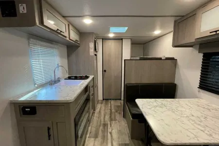 Coleman 17 B Travel Trailer
