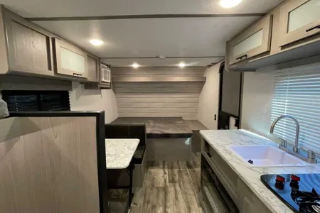 Coleman 17 B Travel Trailer