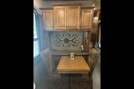 Heartland Big Country 3800FL Fifth Wheel Sleeps 6!