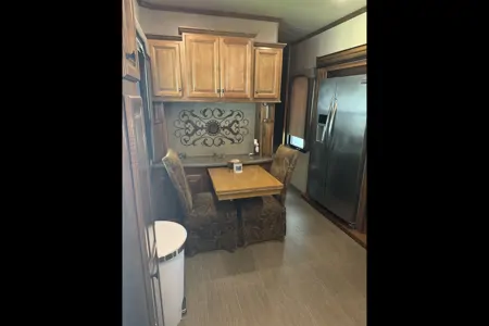 Heartland Big Country 3800FL Fifth Wheel Sleeps 6!