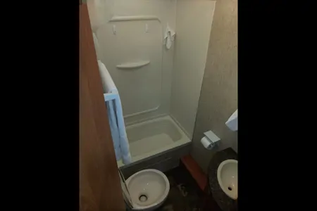 Comfy Heartland Bunkhouse