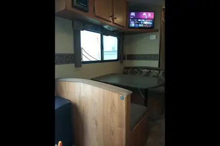 Comfy Heartland Bunkhouse