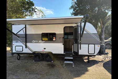 Dave’s Highland Ridge RV 20MB open range travel trailer