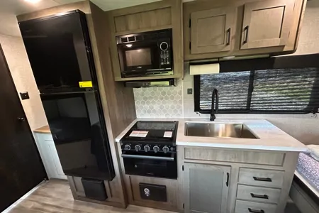 2024 Starcraft 24ft. Trailer- delivery and shuttle service available -Pebbles-
