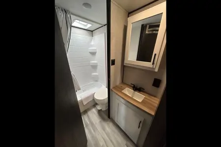 2024 Starcraft 24ft. Trailer- delivery and shuttle service available -Pebbles-