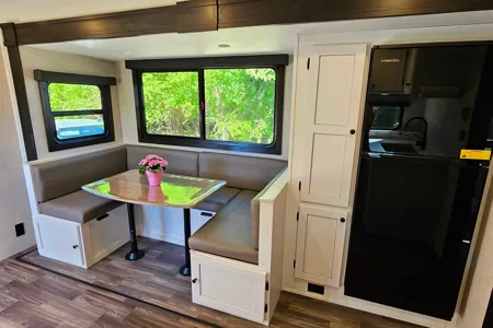 Angies NEW Range lite bunkhouse 241BH