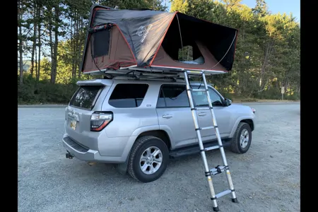 4x4 Toyota 4Runner with Roof Top Tent