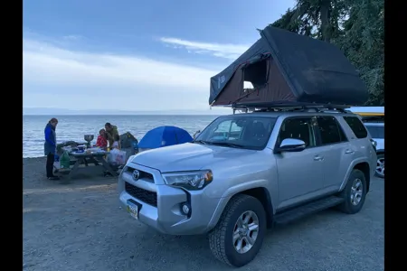 4x4 Toyota 4Runner with Roof Top Tent