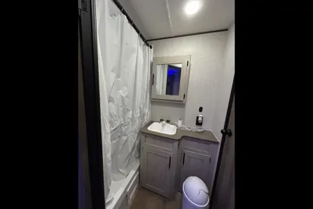 Maricela's Crossroads Zinger 320FB Travel Trailer