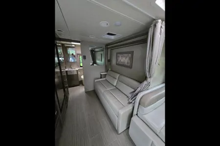 Demi Delano luxurious easy to drive