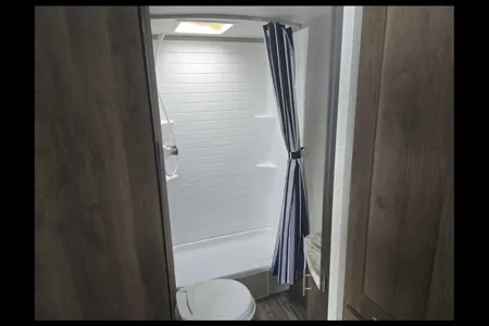 Shasta Travel Trailer / Camper / RV Rental