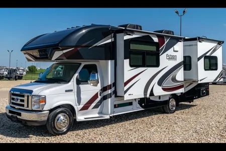 C19 *NEW* Entegra SLEEPS 8 - STARLINK WiFi Equipped -MASTER BEDROOM