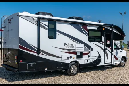 C19 *NEW* Entegra SLEEPS 8 - STARLINK WiFi Equipped -MASTER BEDROOM