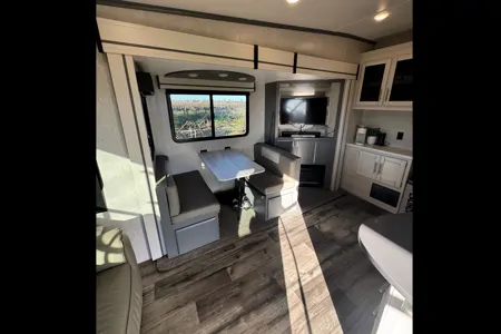 Crossroads Volante Fifth Wheel