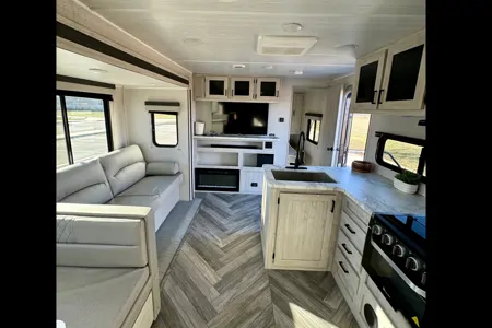 Ricardo's Pet Friendly, 27' Della Terra Travel Trailer