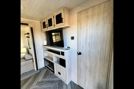 Ricardo's Pet Friendly, 27' Della Terra Travel Trailer