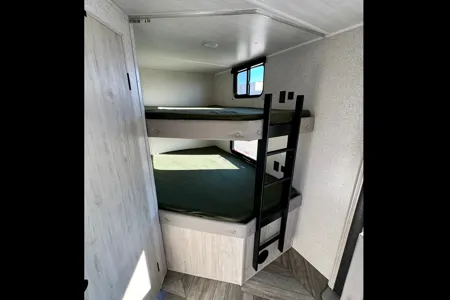 Ricardo's Pet Friendly, 27' Della Terra Travel Trailer
