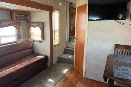 Shirley's Forest River V-Cross Fifth Wheel