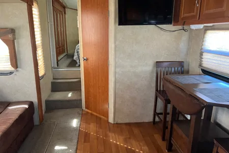 Shirley's Forest River V-Cross Fifth Wheel