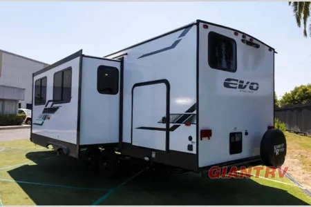 Mike's Evo CSJT2650G Travel Trailer