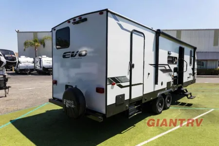 Mike's Evo CSJT2650G Travel Trailer