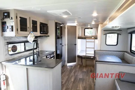 Mike's Evo CSJT2650G Travel Trailer