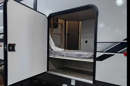 Mike's Evo CSJT2650G Travel Trailer