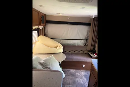 Jeff's Coachmen Freedom Express Hybrid