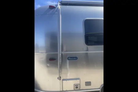 Classic, Cute, Cozy: 20' Airstream For Your Coastal Adventure