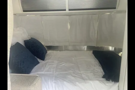 Classic, Cute, Cozy: 20' Airstream For Your Coastal Adventure