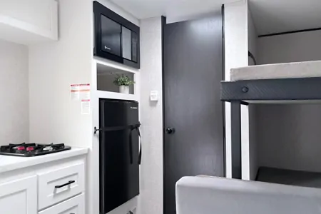 Calista’s Jayco Jayflight SLX Travel Trailer