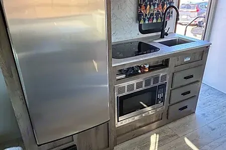 2022 Surveyor Legend 19RBLE Travel Trailer