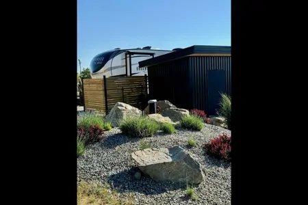 Panorama Ridge RV Cottage