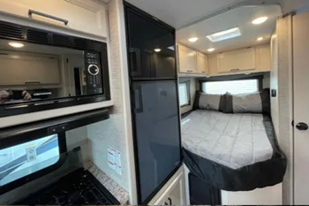25ft. Class C — easy & fun to drive, a unique road trip experience! 