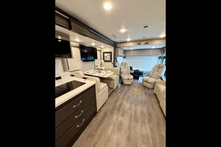 Convenience Rv's Riviera 39BH