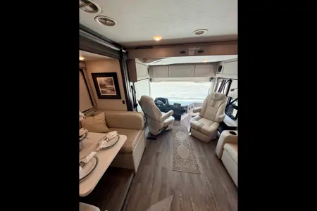 Convenience Rv's Riviera 39BH