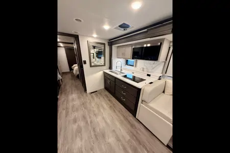 Convenience Rv's Riviera 39BH
