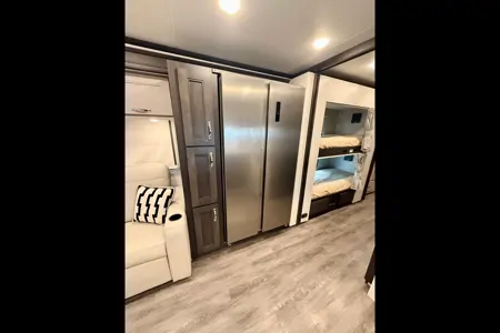 Convenience Rv's Riviera 39BH