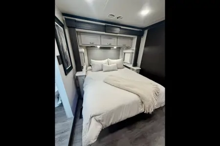 Convenience Rv's Riviera 39BH
