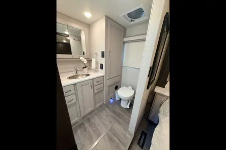 Convenience Rv's Riviera 39BH
