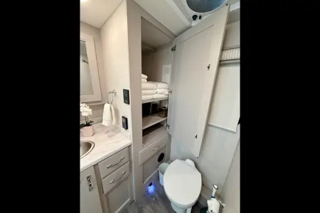 Convenience Rv's Riviera 39BH