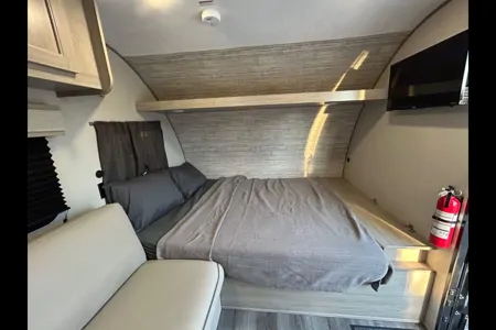 2024 Catalina Sleeps 5 With Bunk Beds!