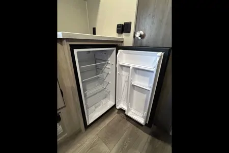 2024 Catalina Sleeps 5 With Bunk Beds!