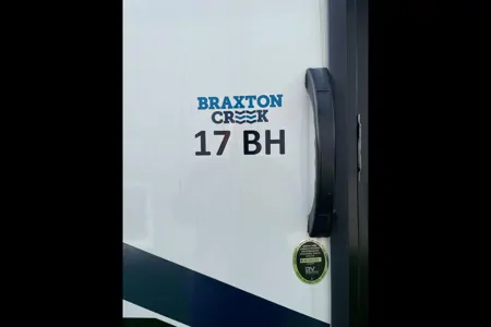 BraxtonCreek 17BH Mini-roulotte