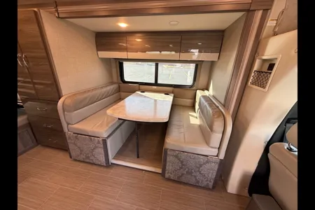 Bret's Thor Motor Coach Delano 24TT Class C