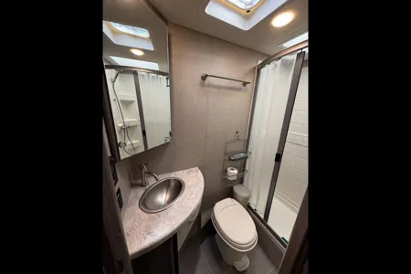 Bret's Thor Motor Coach Delano 24TT Class C