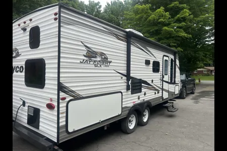 Trevor 's Jayco 224BH Travel Trailer